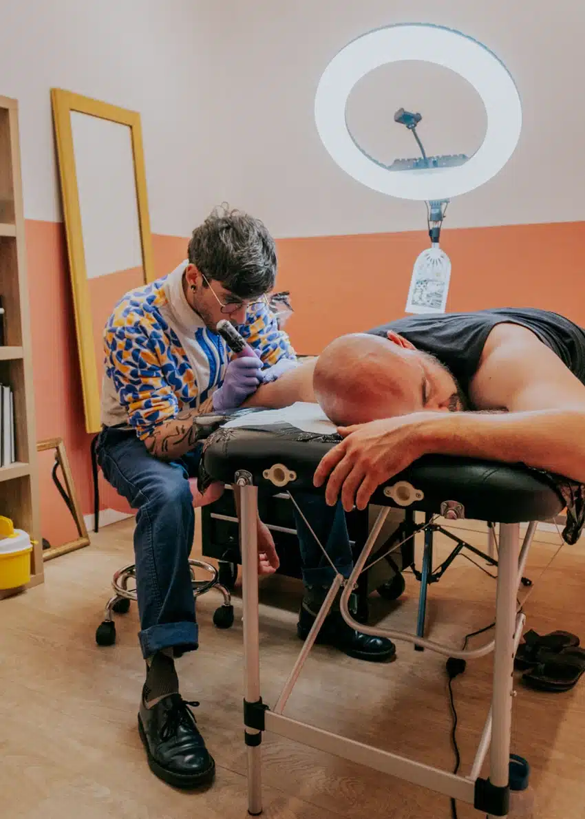 Prestation de photographie d'entreprise pour Herya (Antoine), tatoueur à Bagnères de Bigorre.