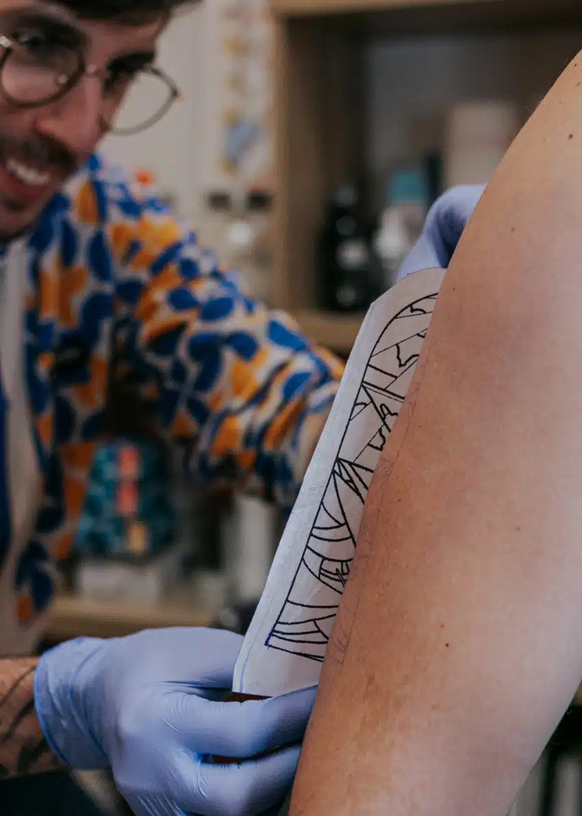 Prestation de photographie d'entreprise pour Herya (Antoine), tatoueur à Bagnères de Bigorre.