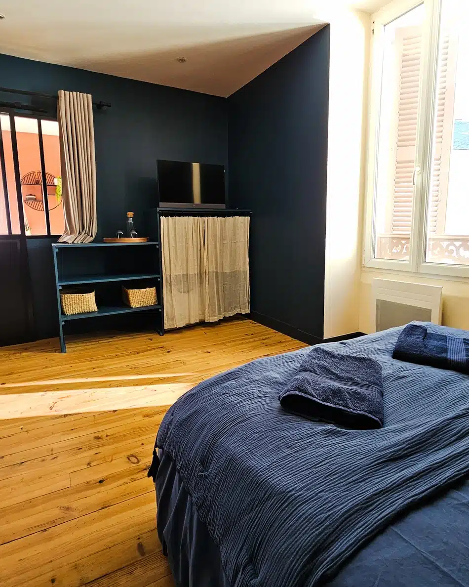 Prestation de photographie de air b'n'b pour la location avec spa d'Un Air de Renouveau à Bagnères de Bigorre.