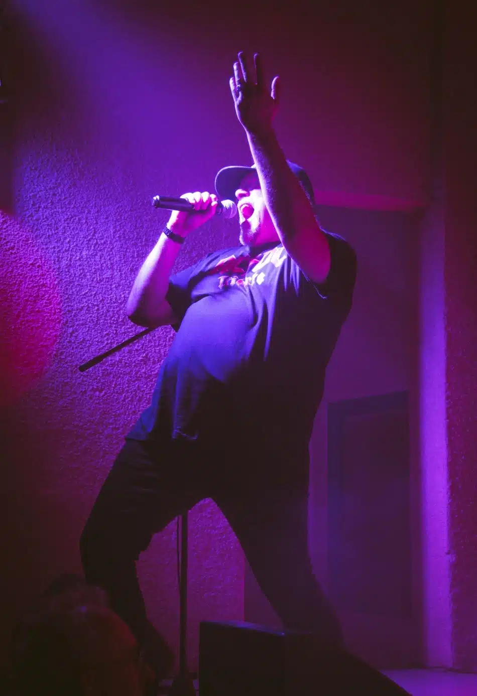 Prestation de photographie évènementielle lors du concert de Rest in Peace, tribute ACDC venu près de Bagnères de Bigorre à l'initiative du Road House Café.