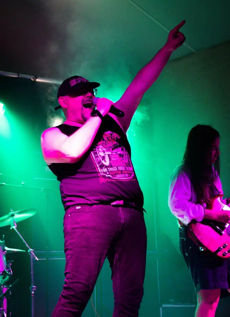 Prestation de photographie évènementielle lors du concert de Rest in Peace, tribute ACDC venu près de Bagnères de Bigorre à l'initiative du Road House Café.