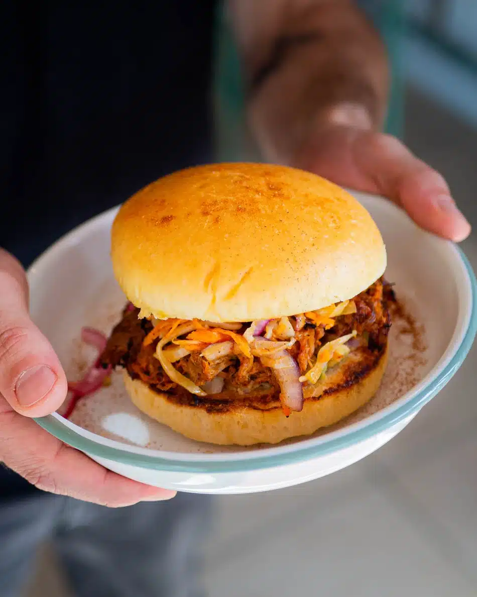 Prestation de photographie culinaire pour présenter le carte d'été avec le restaurant Sans Chaise de Bagnères de Bigorre.