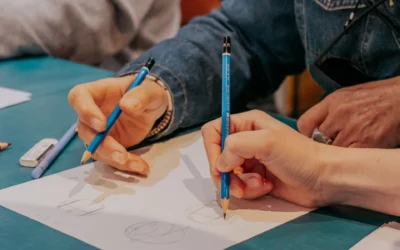 Séance photo en atelier de dessin avec Célina Guiné